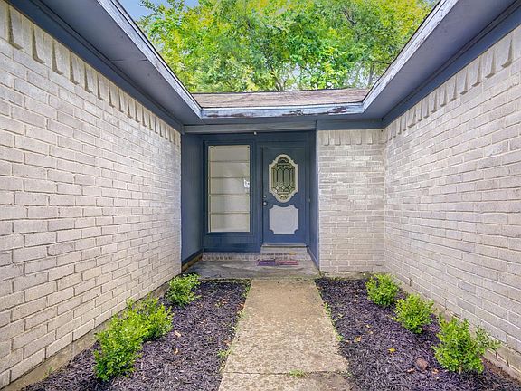 4th image of 306 Windward Dr