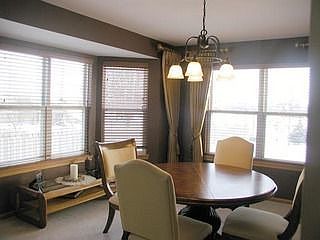 4th image of 520 Rosebush Ln