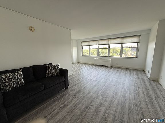 3rd image of 2625 Park Avenue #10H