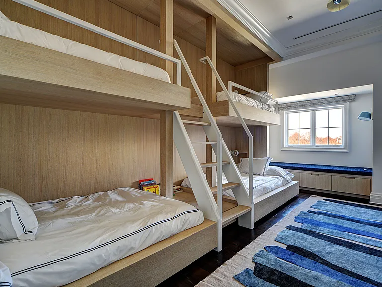 41 Halsey Ln — Photo 22