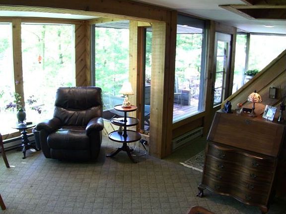 5th image of 315 W Jefferson Dr