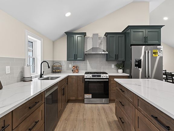 4th image of 33 McCrillis Road