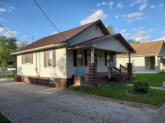 2nd image of 308 E Olmstead Ave