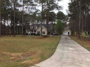 104 Rain Valley Dr, Meansville, GA 30256