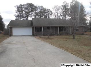 200 Saddle Rock Ct, Harvest, AL 35749