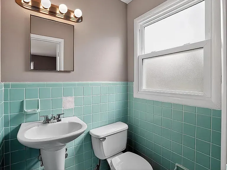 317 Westwood Dr — Photo 5