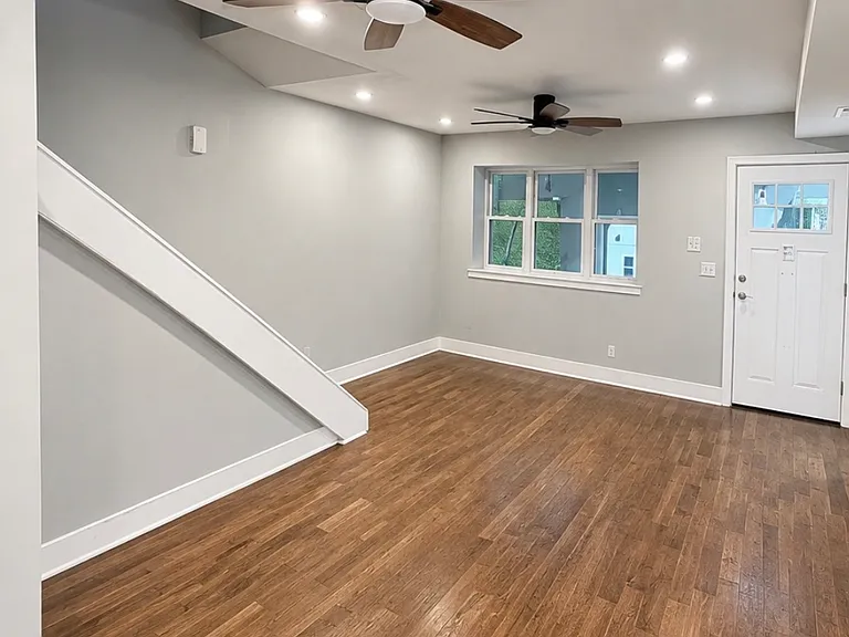 7204 Spruce St — Photo 11