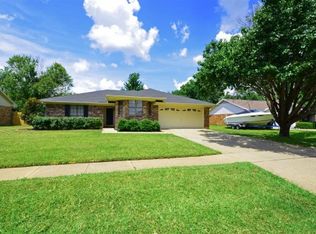 6318 Anandale Dr, Indian Hills, LA 71112