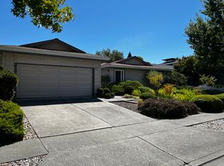 1086 Westview Dr, Napa, CA 94558