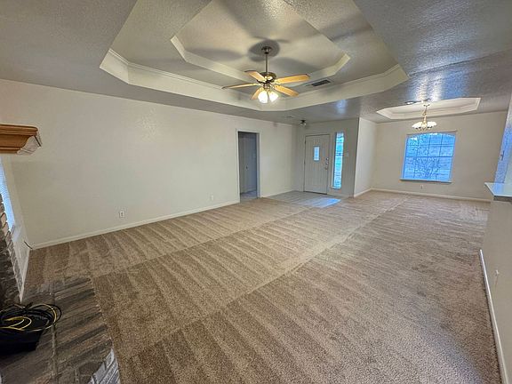 4th image of 3914 Carolyn Dr