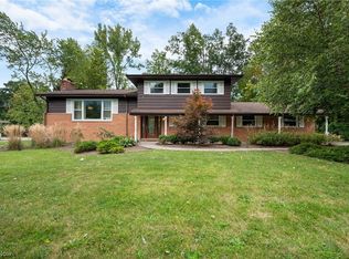 37120 Bainbridge Rd, Solon, OH 44139