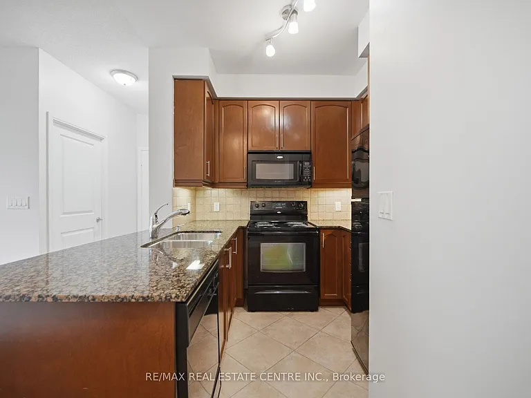 90 Absolute Ave #205 — Photo 11