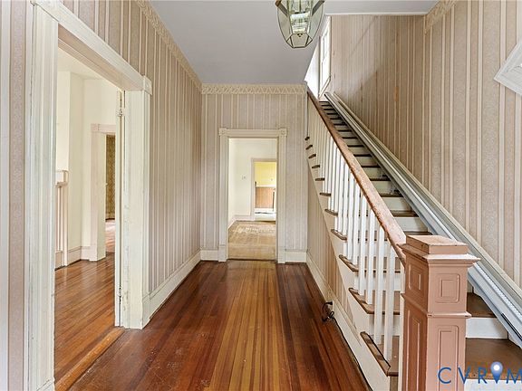 2nd image of 310 Grigg St