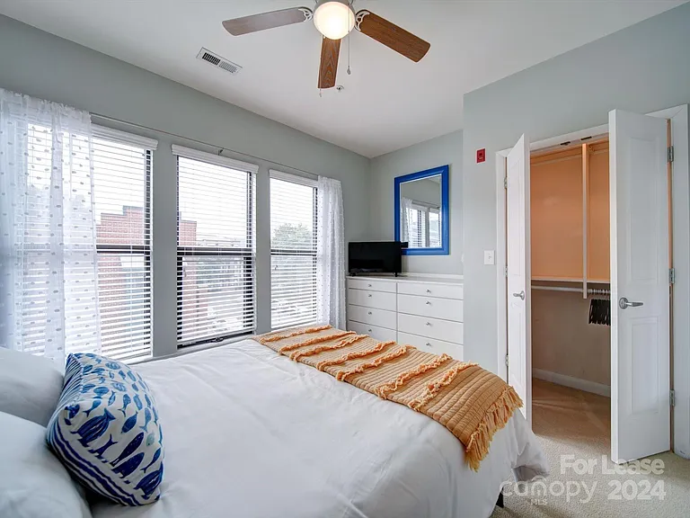 546 New Bern Station Ct — Photo 16