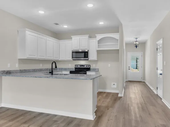 17441 Berkshire Dr, Prairieville, LA 70769