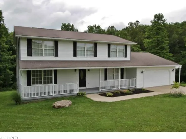 3905 E Greenwood Rd, Zanesville, OH 43701