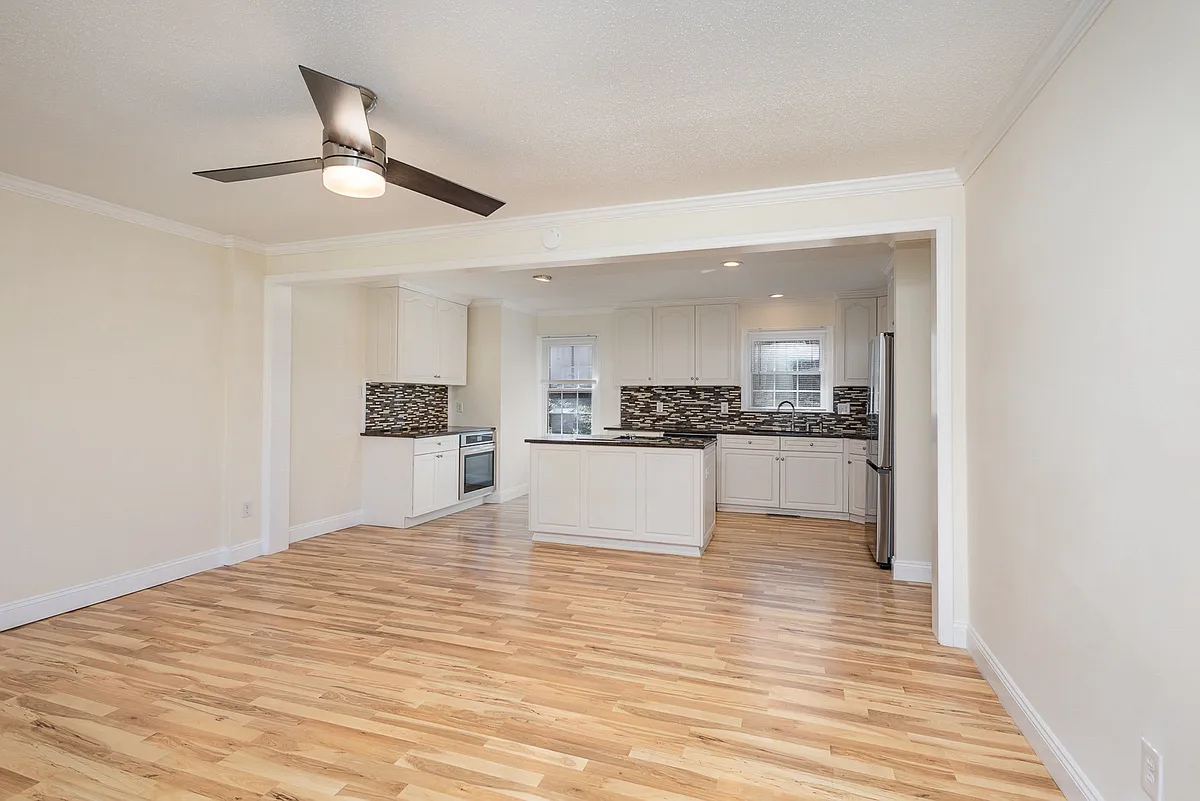 Building Photo - 401 Jackson Pl #A