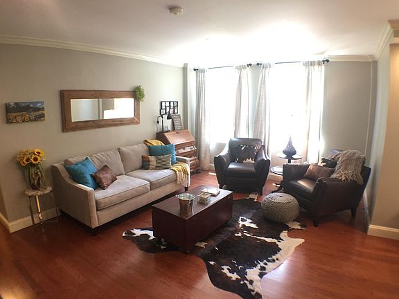 4th image of 229 Ward Pkwy APT 1005A