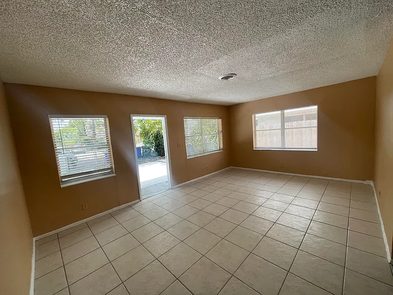 1316 NW 8th Ave #A — Photo 6