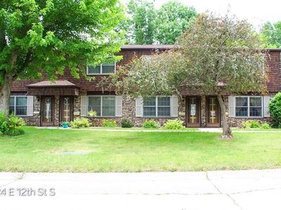 824 E 12th St S, Newton, IA, 50208