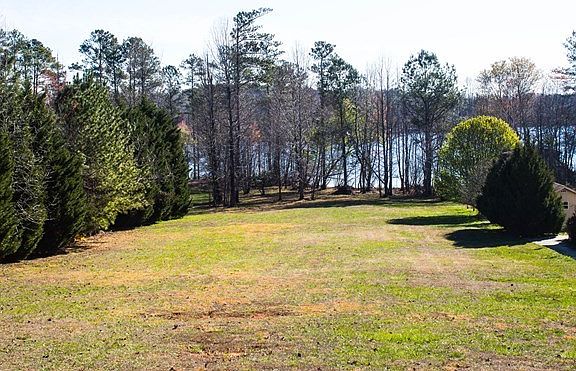 3rd image of 133 Alexander Dr
