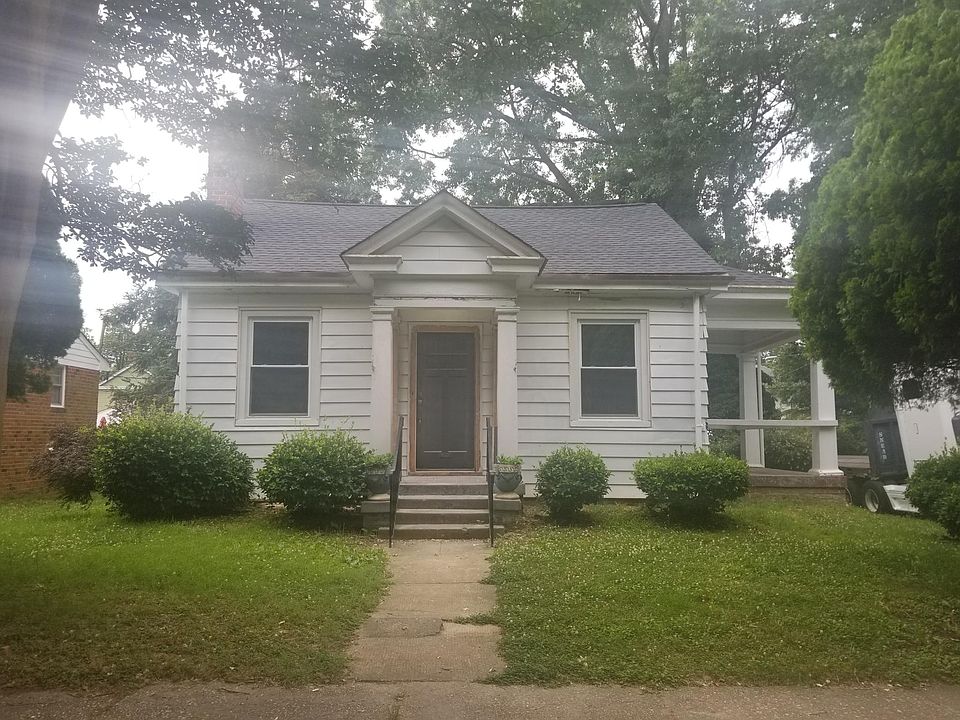 1st image of 601 E Gladstone Ave