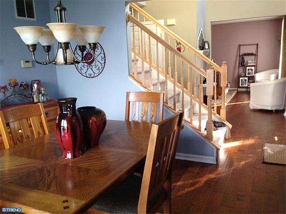 4th image of 5 Arrowwood Dr