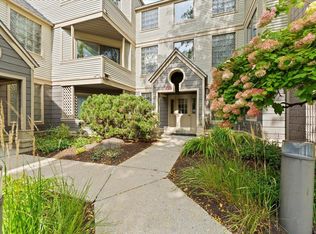 41 High Point Dr #E-23, Jamaica, VT 05343