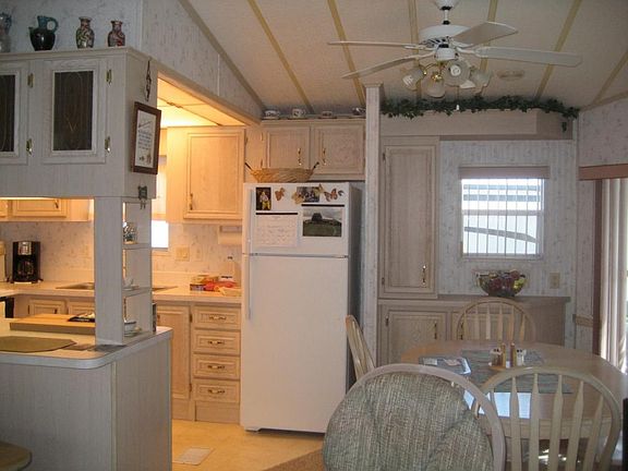 5th image of 6501 SE 52nd Ln