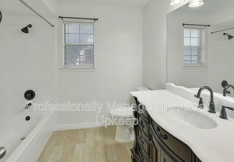 18528 Vista Del Sol — Photo 32
