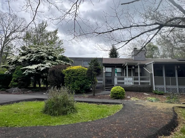 104 Condor Dr #1, Tamiment, PA 18371