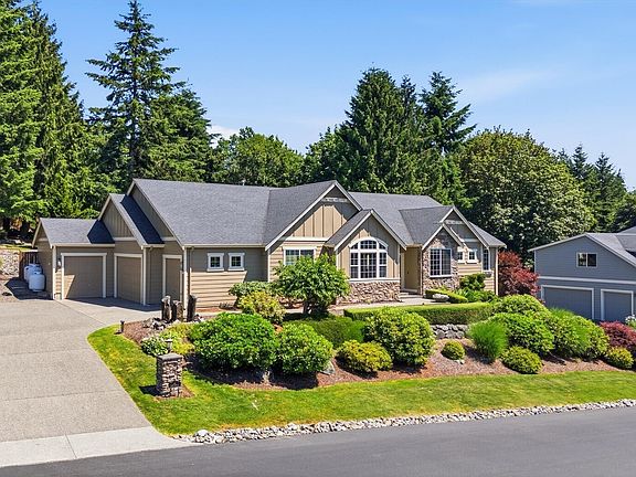 3rd image of 9419 185th Drive SE