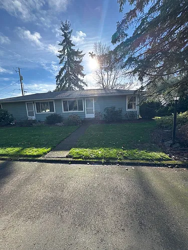 3445 SE 3rd St #2 Photo 1