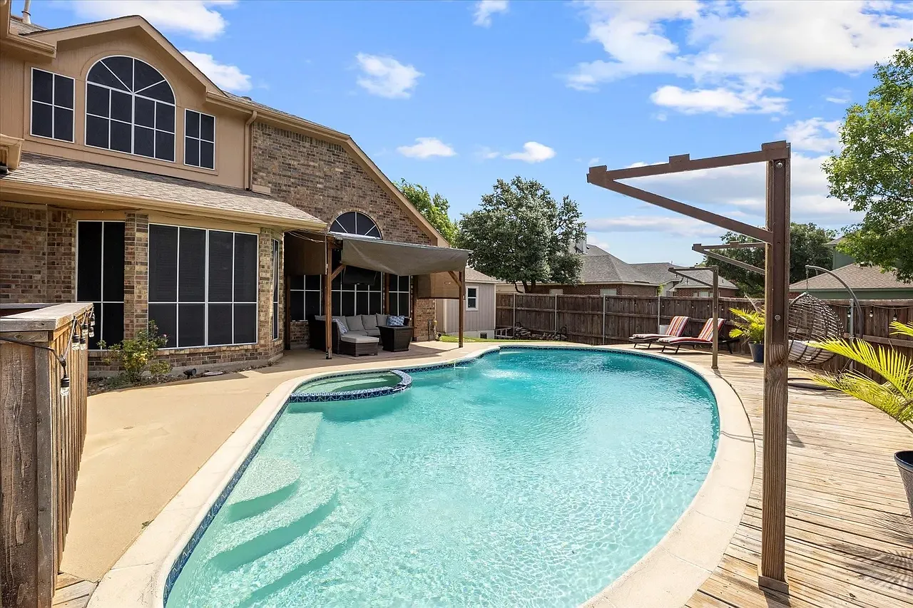 4 bed, 3210 sqft, $4,095 — Photo 4