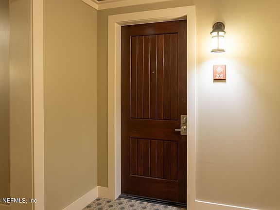3rd image of 965 REGISTRY Boulevard #205