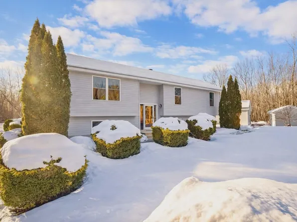 50 Emerald Drive, Hampden, ME 04444