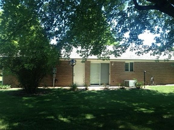 5th image of 226 Olive Ct