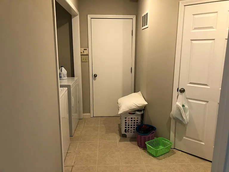 1128 NE Barnes Dr — Photo 30
