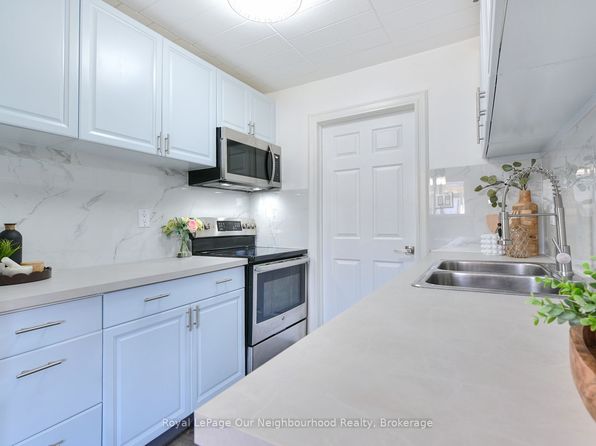 540 Mary St E #2, Whitby, ON L1N 2R1