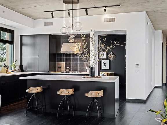 4th image of 110 Academy Dr #31