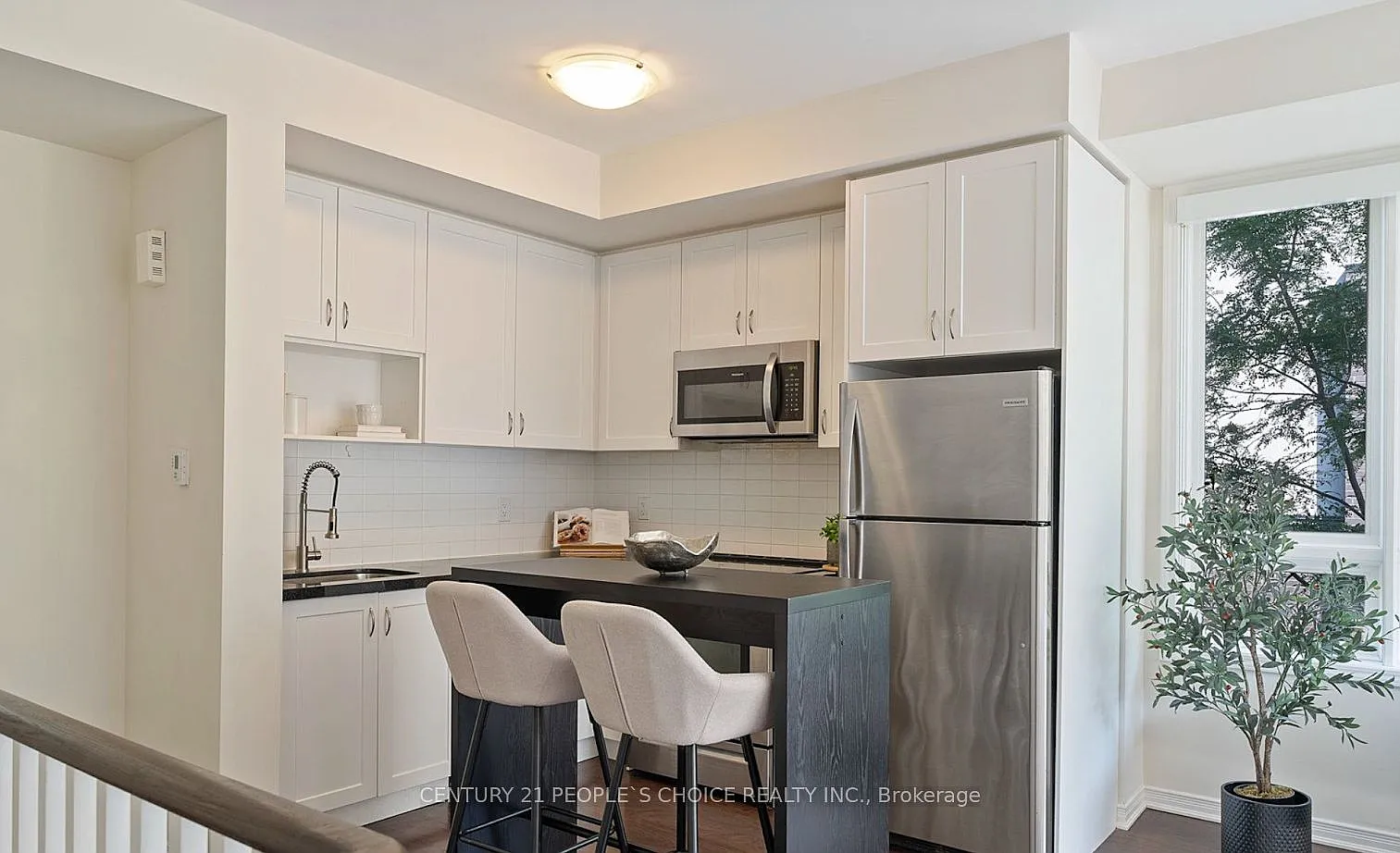 2 bed, $2,900 — Photo 4
