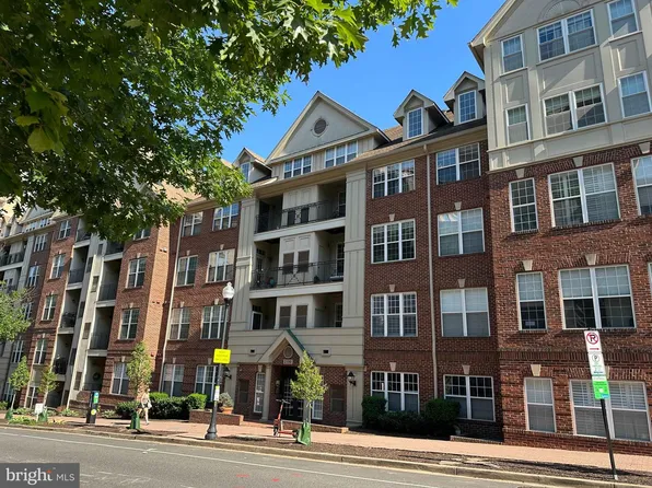 2330 14th St N APT 204, Arlington, VA 22201