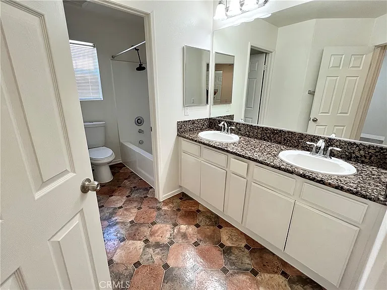 4564 Jewel Dr — Photo 21