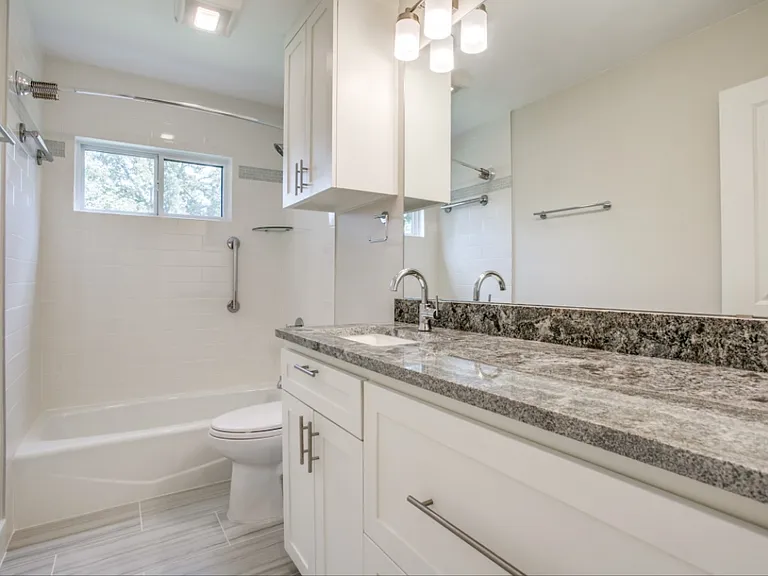 9721 Twin Creek Dr — Photo 19