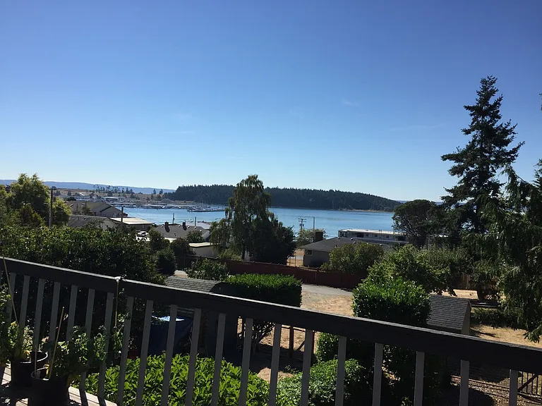 1221 SE 8th Ave — Photo 2