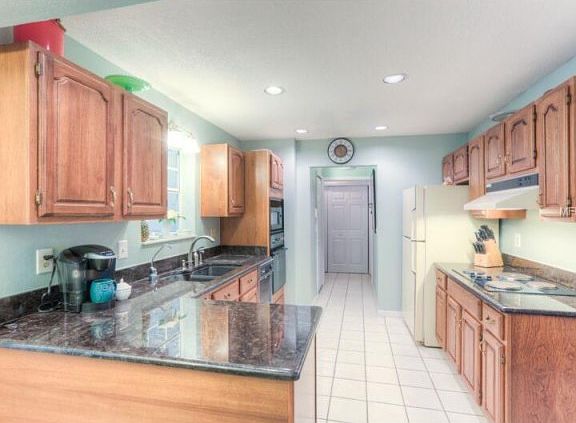 4th image of 3939 Bibb Ln
