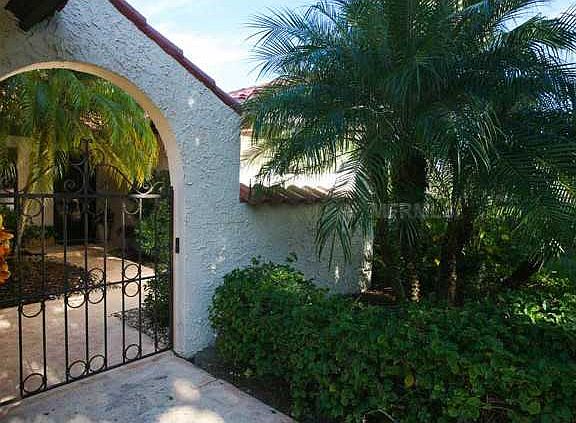 2nd image of 5451 Golf Pointe Dr