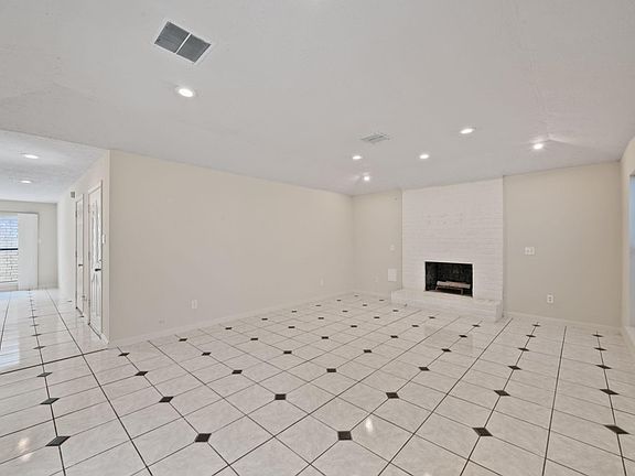 3rd image of 7123 Rio Blanco Dr