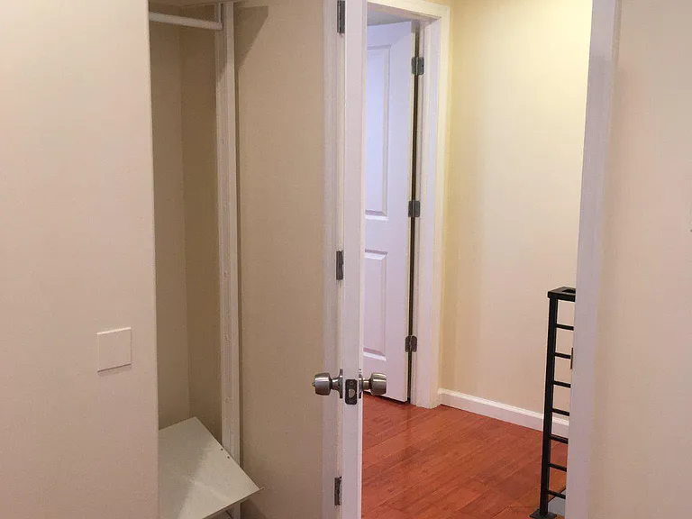 2132 Sigel St — Photo 16