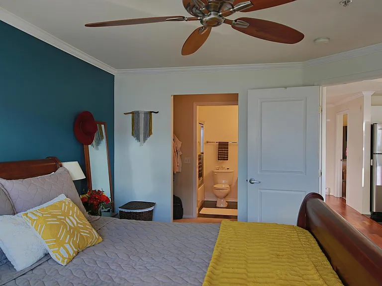 Master Bedroom w/ Walk-in closet and En-suite Bathroom